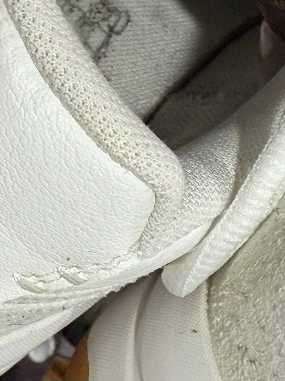 On Running Men’s White Leather Sneakers with Perforated Toe